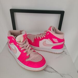 Air Jordan 1 Mid "Fierce Pink" Size 8